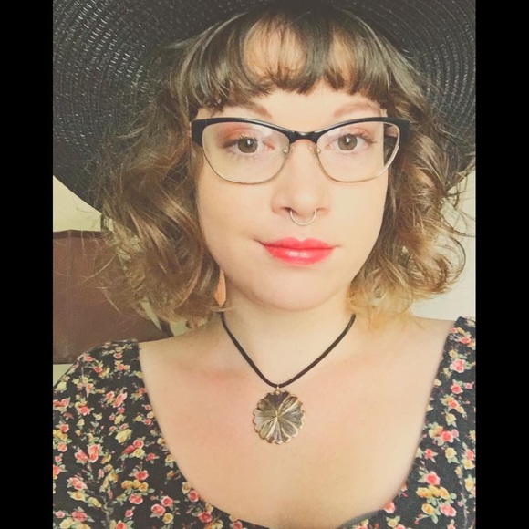 Meet your Posher, Shelby - Picture 7 of 9